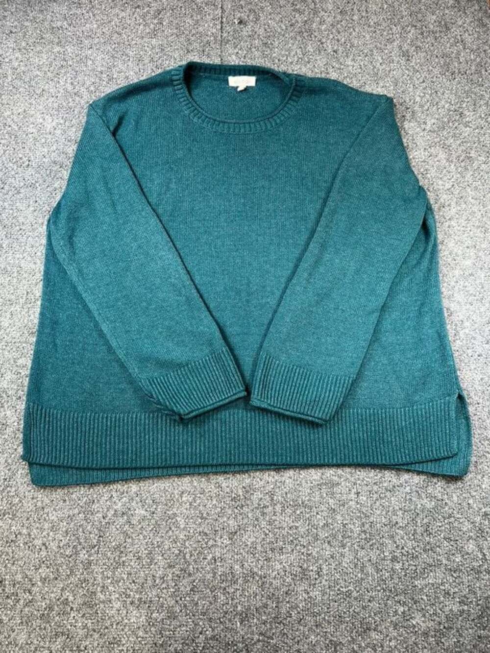 Dark green women’s sweater size large C85